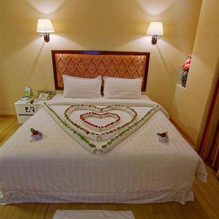 M3 Hotel Мандалей Екстериор снимка
