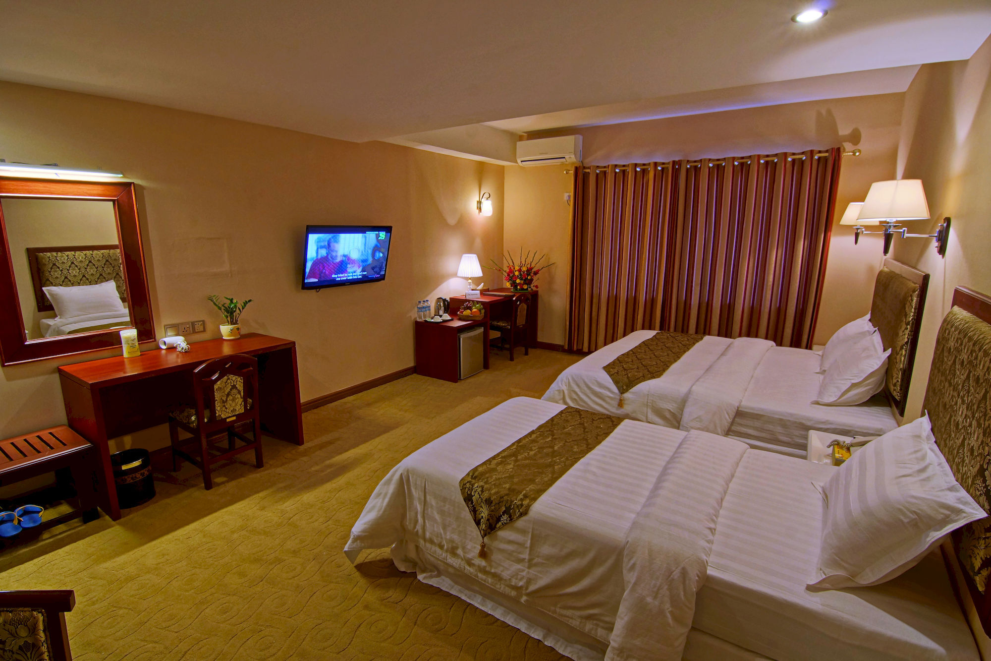 M3 Hotel Мандалей Екстериор снимка