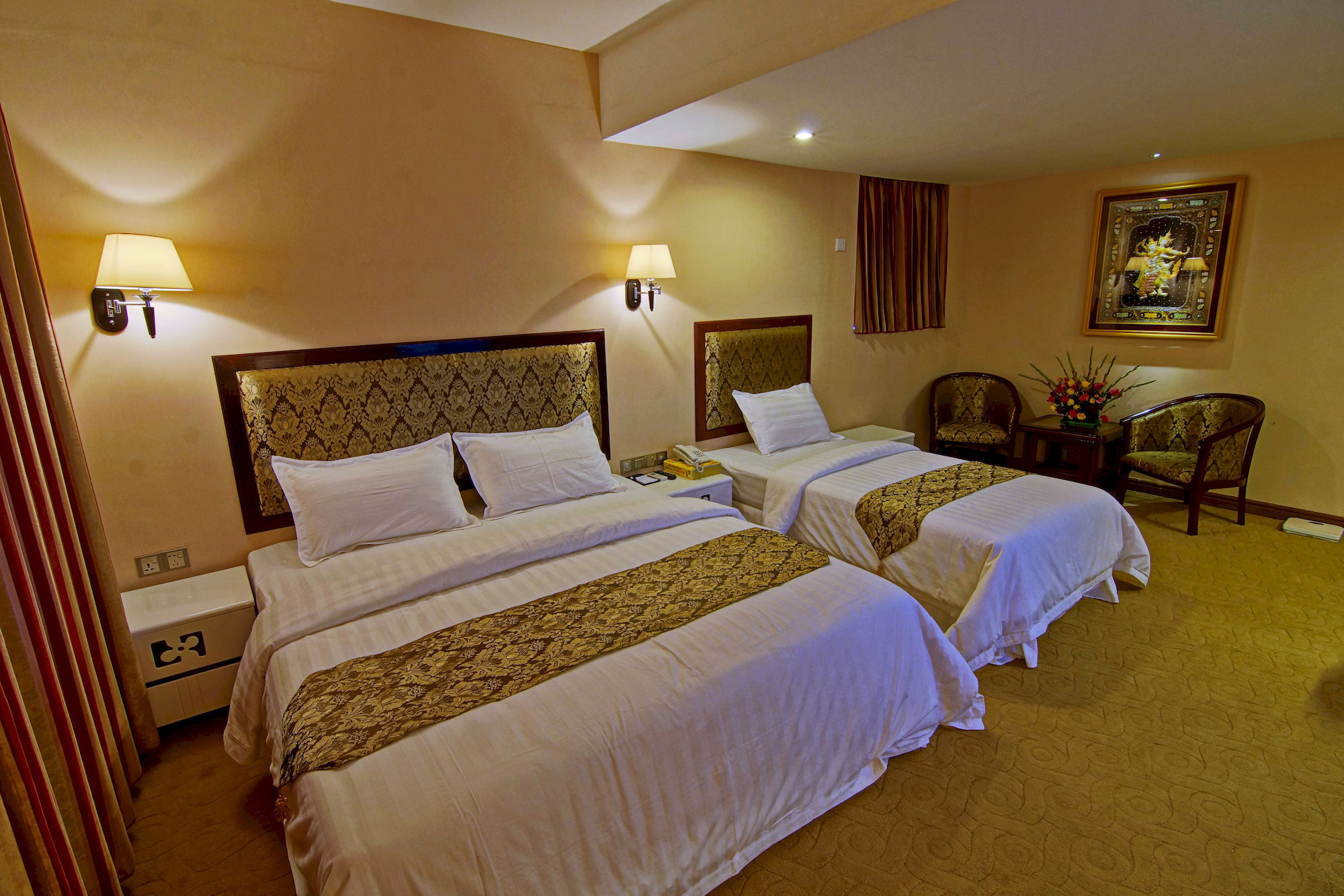 M3 Hotel Мандалей Екстериор снимка