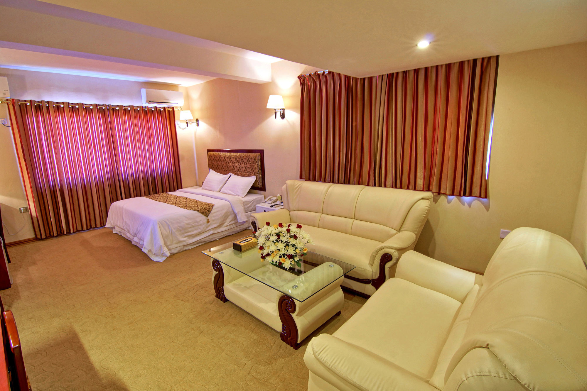 M3 Hotel Мандалей Екстериор снимка
